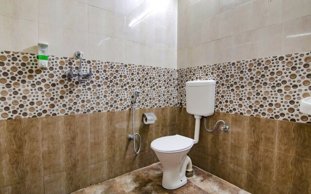 Fabhotel Doon Maira