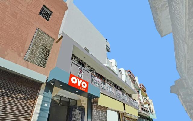 OYO Flagship 806884 B N Palace