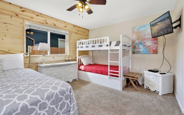 KIT Kat's Hideaway #1874