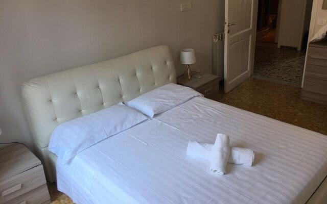 Colonna Suite Luxury - Termini Station Big Apartment