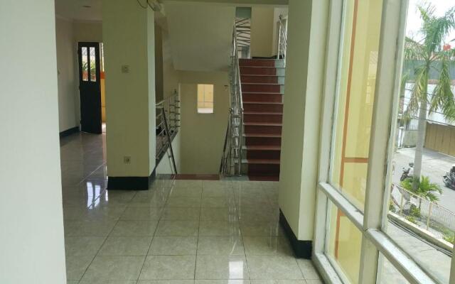 Top Star Hotel
