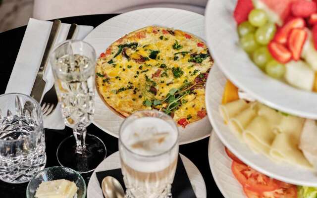 The Crown Krakow Center - Handwritten Collection ACCOR