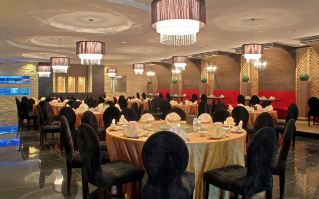 Harmoni One Convention Hotel & Service Apartments