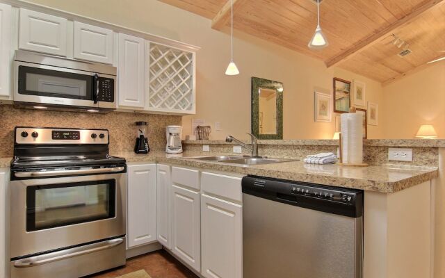 Admirals Quarters 103PB