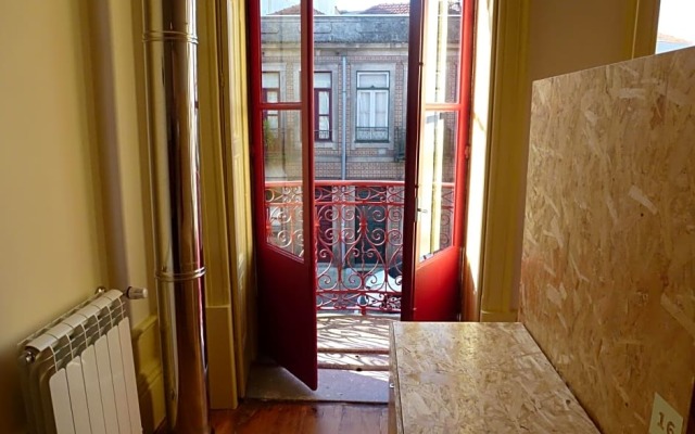 Canvas Atelier Hostel