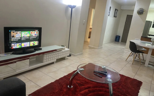 77 Grayston Apartment