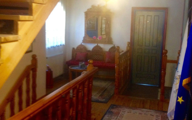 Zarkada Archontiko Hotel