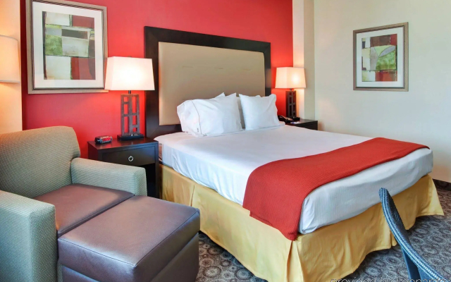 Holiday Inn Express Los Angeles Airport by IHG
