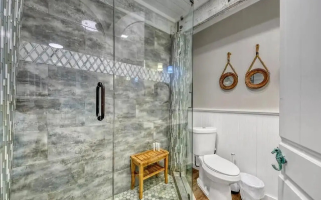 Green Reef #6- Beachfront Bliss