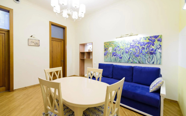 VIP апартаменти Ван Гог на площі Ринок