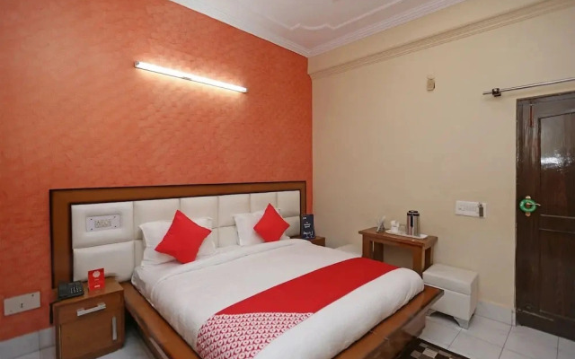 OYO Townhouse 099 Sector 38