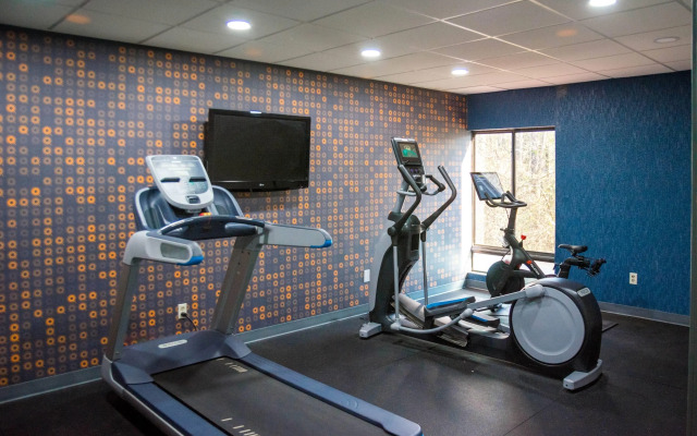 La Quinta Inn & Suites by Wyndham Fayetteville I-95