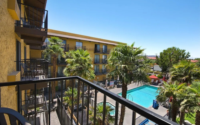 Oxford Inn & Suites Lancaster