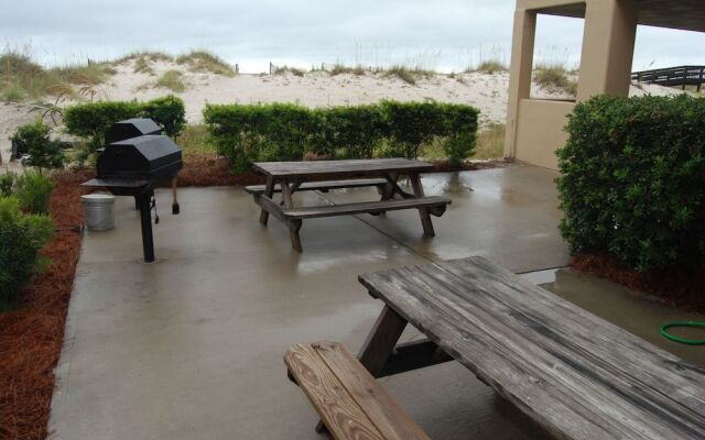 Island Royale P504 by RedAwning