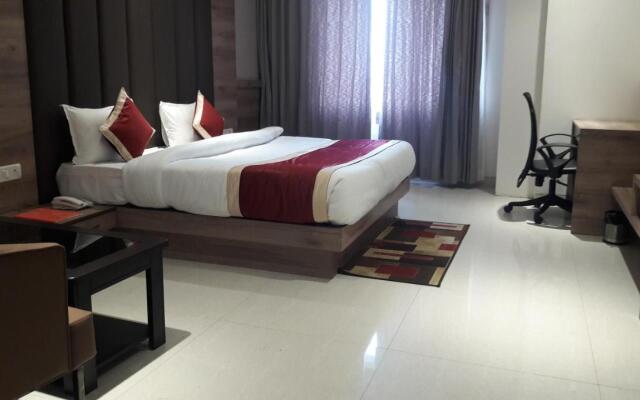Hotel Crystal Grand
