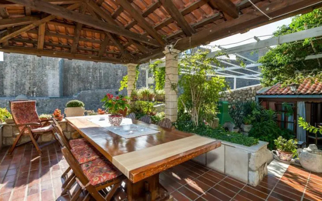 Apartments Vitasović