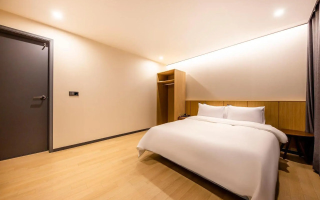 Benikea Cheonan Tourist hotel