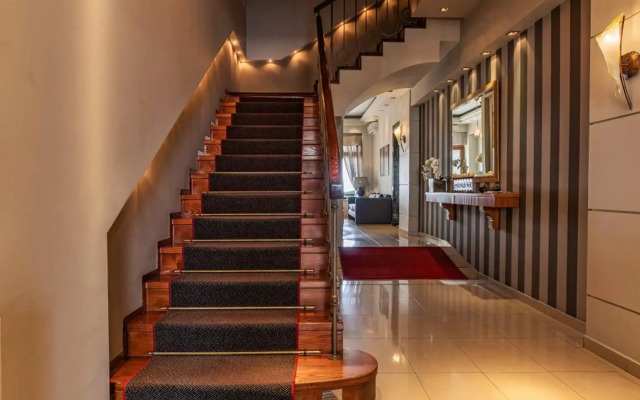 Avra Hotel