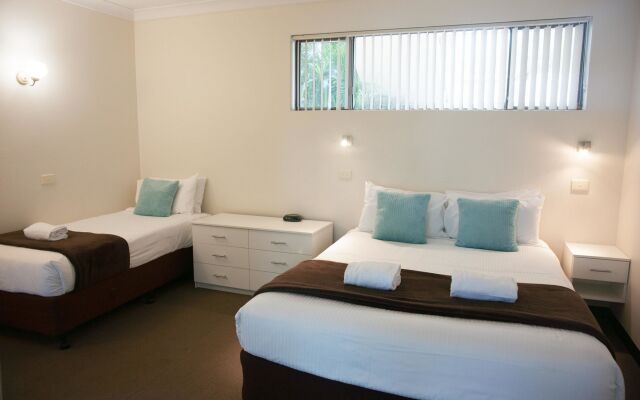 Smugglers on the Beach