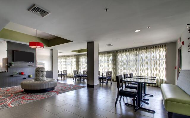 Holiday Inn Express Hotel & Suites Meridian, an IHG Hotel