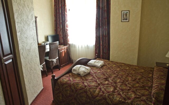 Monte Kristo Hotel