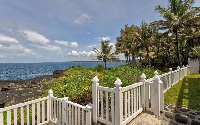 Paradise Ocean View 2 Bedroom Home by RedAwning