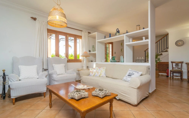 Can Pilos in Inca With 3 Bedrooms and 2 Bathrooms