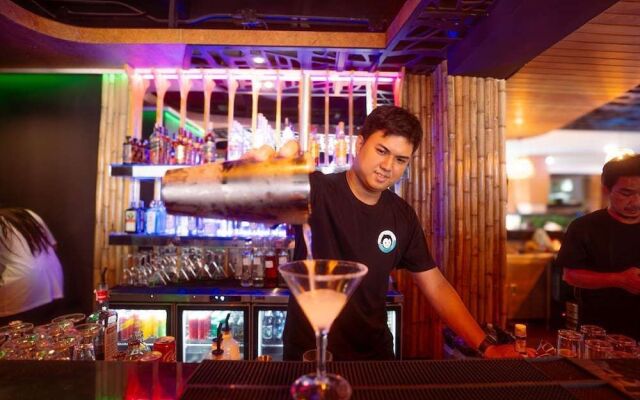 Mad Monkey Phuket