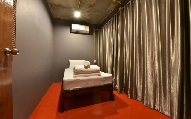 248 Street Hostel