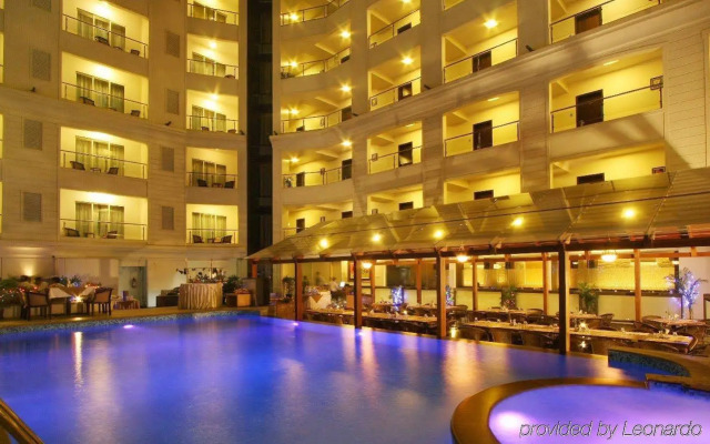 Le Royale Residency
