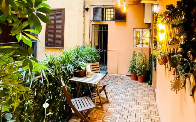 Trevi Fountain Luxury Guest House