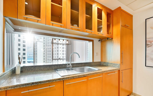 LUX  Marina Promenade 1 BR Prime Loc Apt
