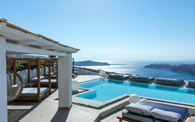 Amaze Suites
