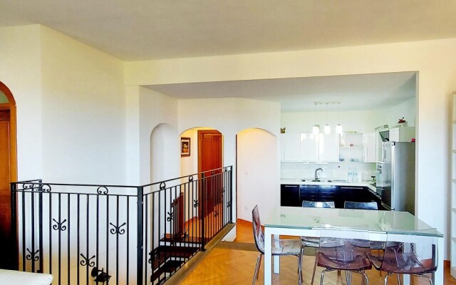 Stunning Apartment in Castelsardo With 4 Bedrooms