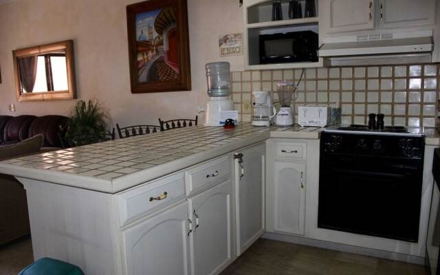 Marina Pinacate 1BR 220-V by Casago