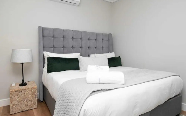 Modern Central Secure Cape Town 2bed Bantry Suite