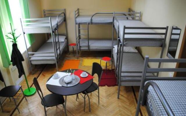 Domino Hostel