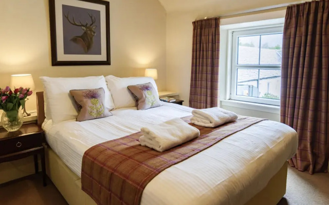 Loch Leven Hotel & Distillery