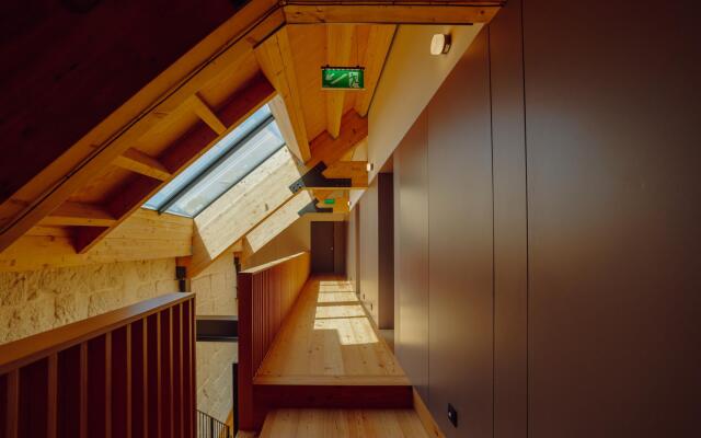 Elegant Downtown Apartment by Vacationy