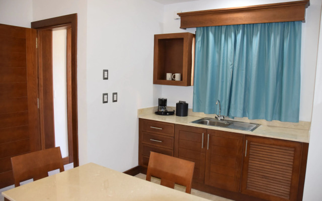 Sunset boutique hotel  All-Suites