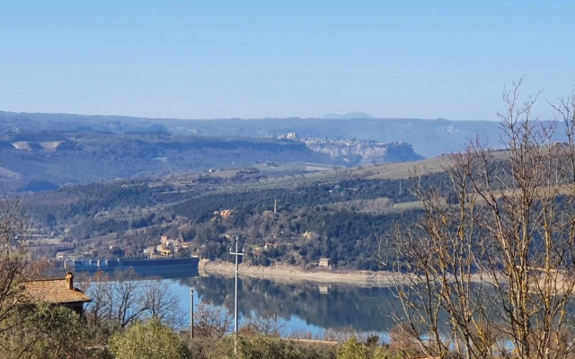 La Casetta Al Lago Incantato With Pool ho
