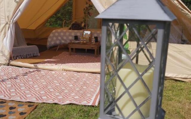 Hopgarden Glamping - Luxury 6m bell tent