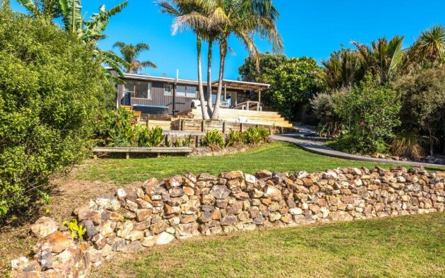 Sol Spa Oasis - Surfdale Holiday Home