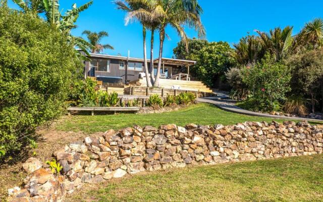 Sol Spa Oasis - Surfdale Holiday Home