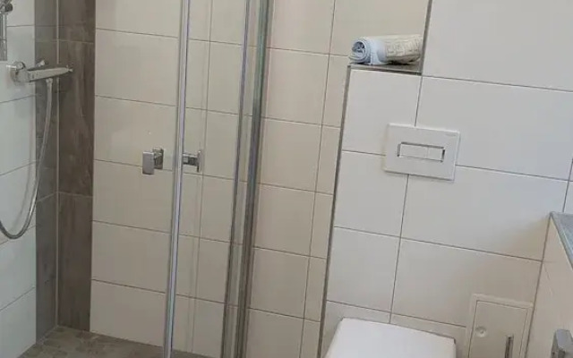 Pension Gasthof und Hotel Roter Hirsch