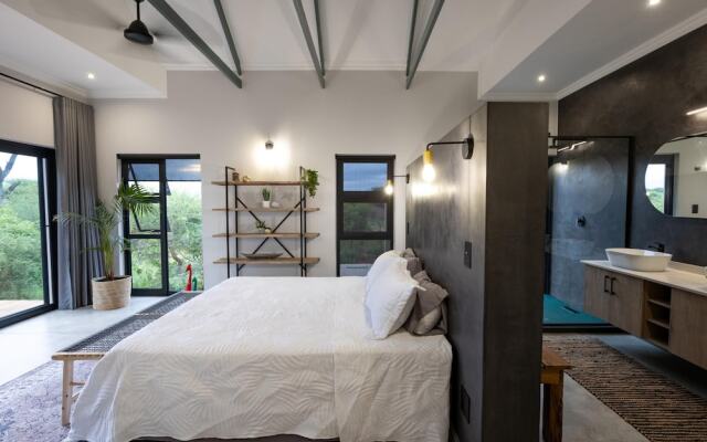 Villa Thornybush Light and Elegantly Designed Villa