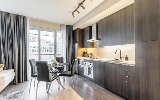 1bd Premier Condo 300front Str W