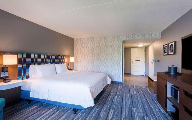 Hampton Inn & Suites Herndon-Reston