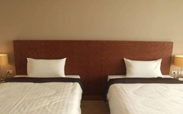 Sunee Grand Hotel and Convention Center