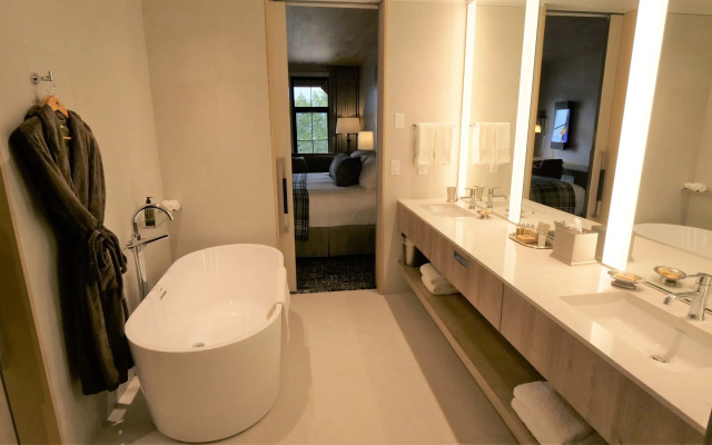 Headwaters Lodge at Eagle Ranch Resort